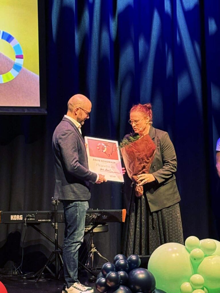 mats receives the entrepreneurial award